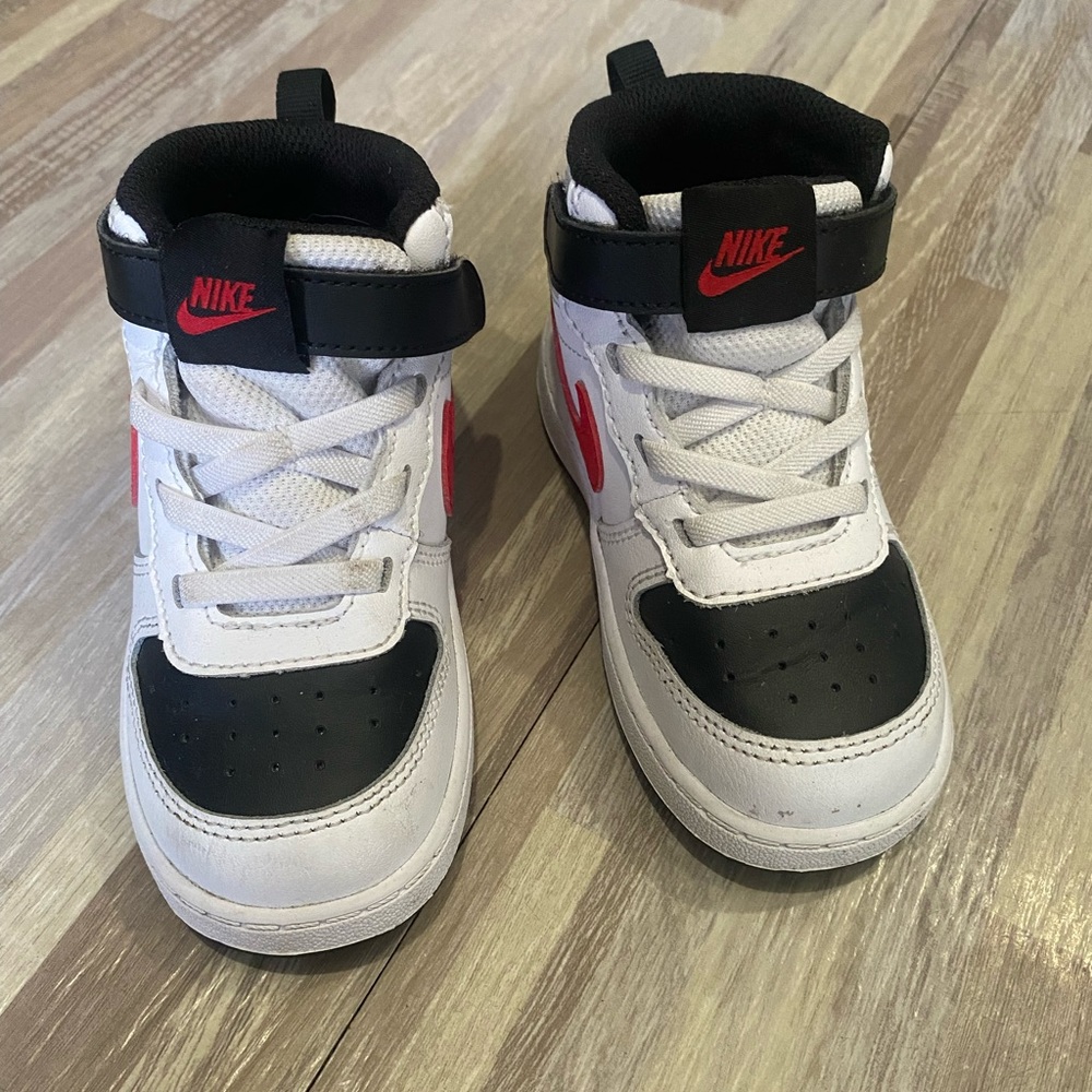 Size 8 Toddler nikes